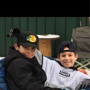 Meet your Posher, Claudine